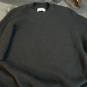 Black Abercrombie and Fitch Sweater